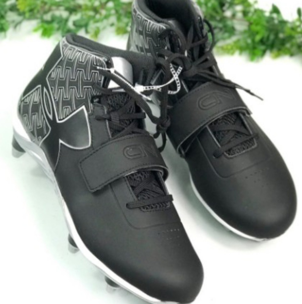 NEW Size 12 under armour baseball cleats